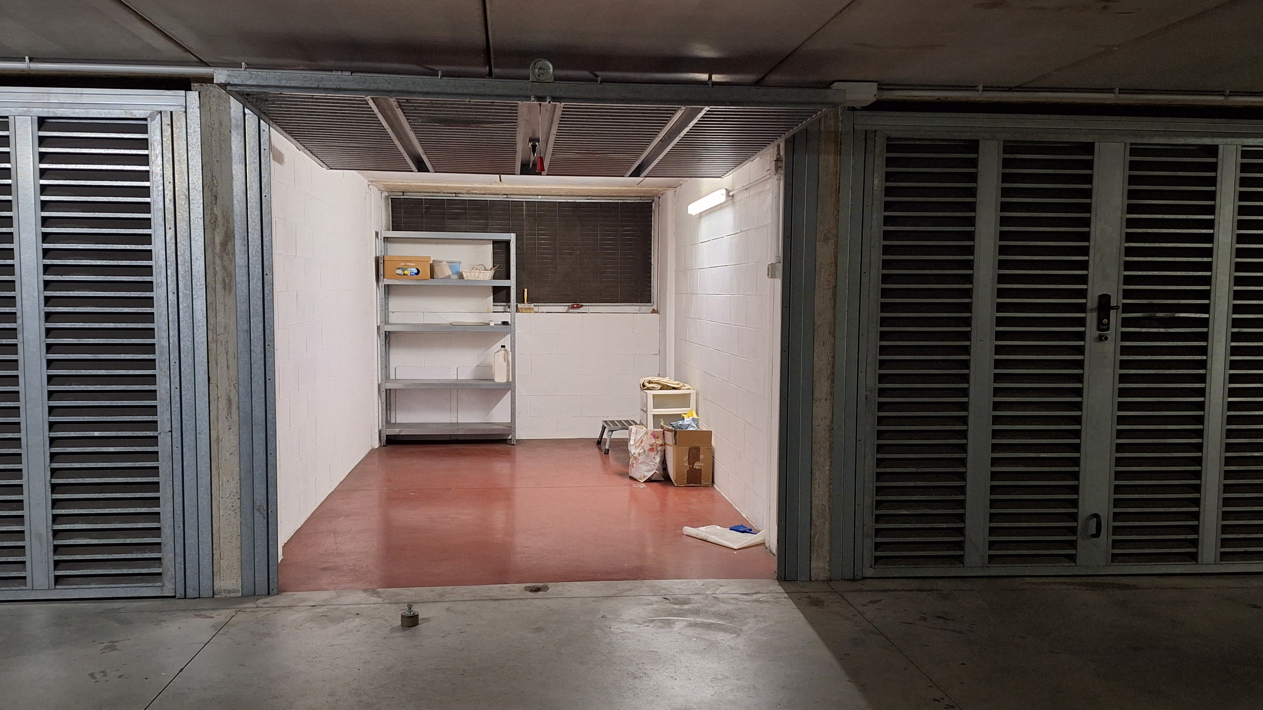 Interno box ampiezza 13mq