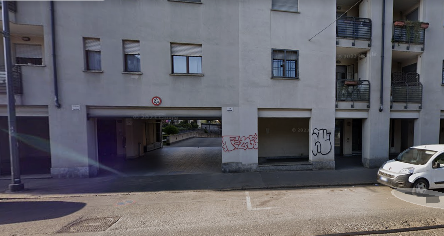 Ingresso condominio Dal Bosco